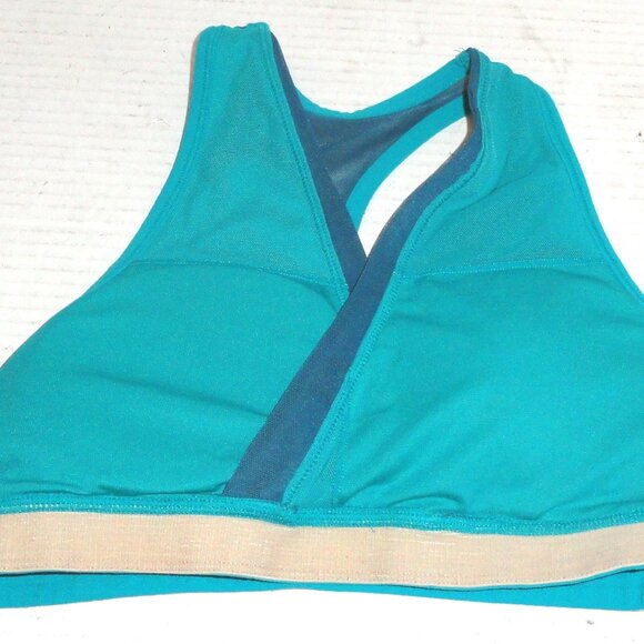 Lululemon Deep Breath Women's Racerback Sports Bra with Mesh Accents Size: 6 - Picture 5 of 8